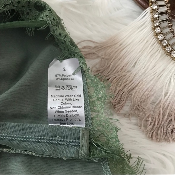 🎉HP🎉 [boutique] sage green lace crop cami - Picture 6 of 6
